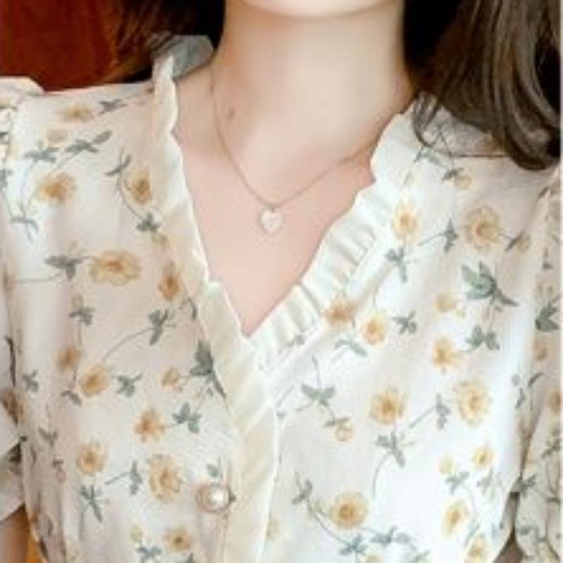 Summer Chic Women's Shirt Has A Design Sense of Niche Floral Ruffle Edge Bubble Sleeve Short Tops