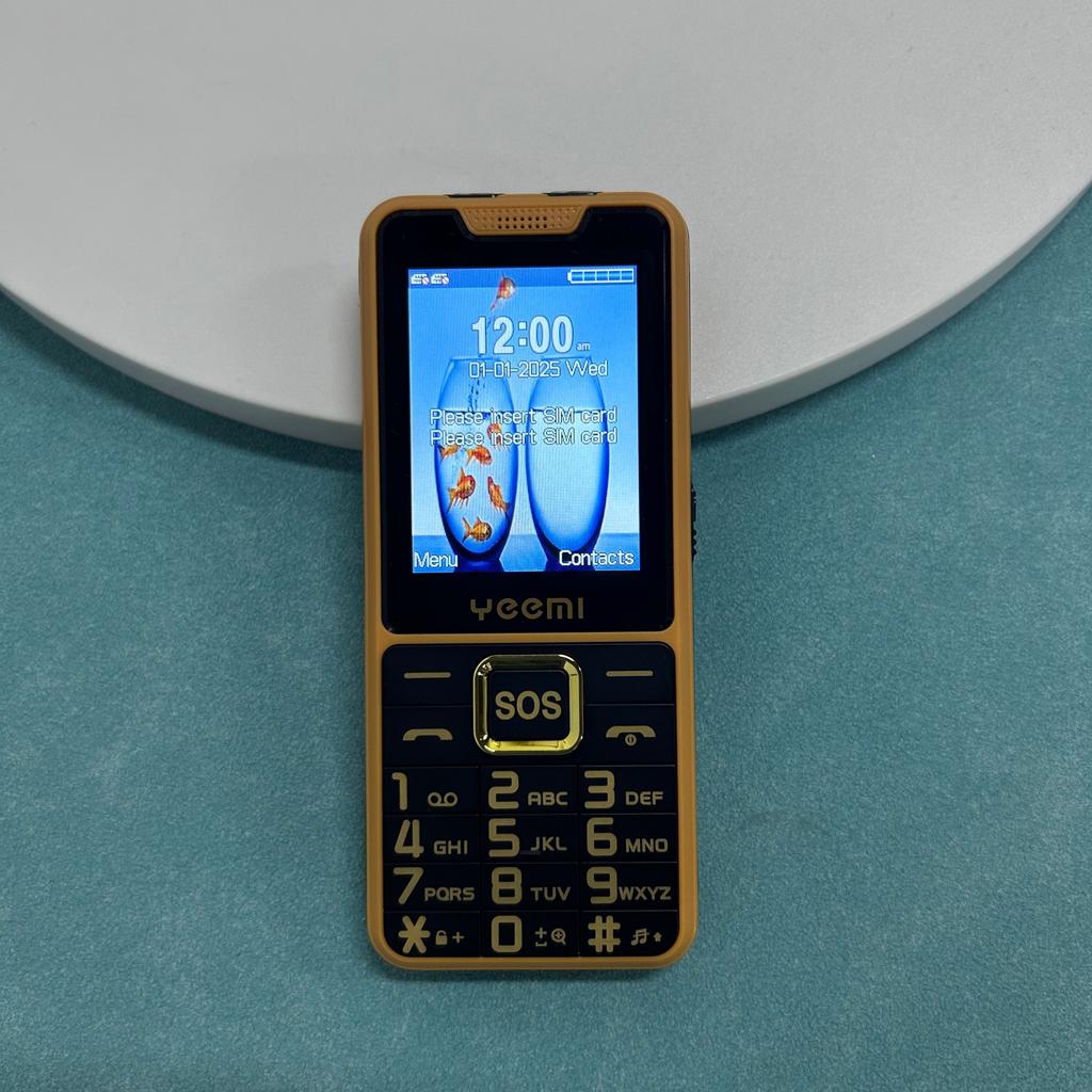 Nový YEEMI K3 GSM 2G mobilní telefon 2,4 palce HD Dual SIM 2500mAh Velká baterie Svítilna Type-C Fotoaparát Super tenký Tlačítkový telefon Pro seniory a studenty