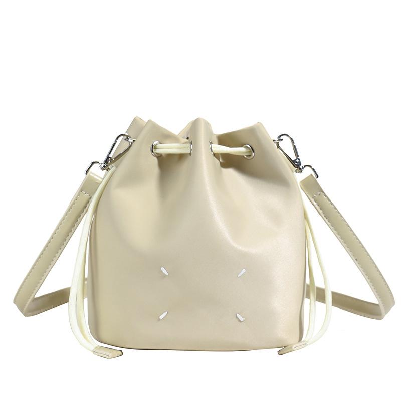 Popular Bucket Bag Women's New Simple Casual Shoulder Bag Fashionable Commuter Versatile Messenger Bag