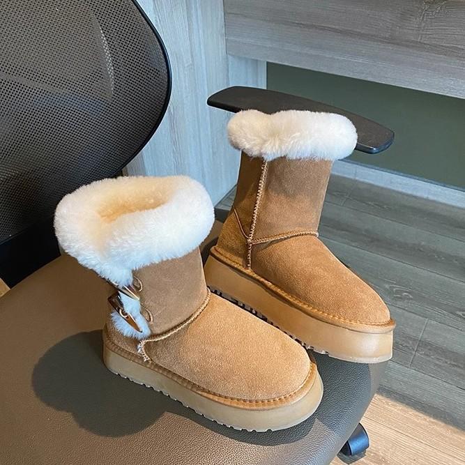 Thick-soled snow boots women's 2025 winter new fur integrated fleece thickened wool horn buckle Northeast cotton shoes