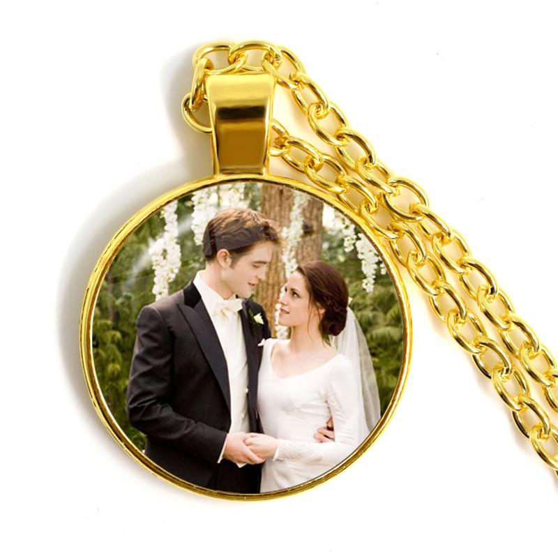 Nieuwe Twilight Film Bella Edward Jacob Renesmee Karakter Glazen Cabochon Hanger Ketting Handgemaakte Sieraden Kettingen