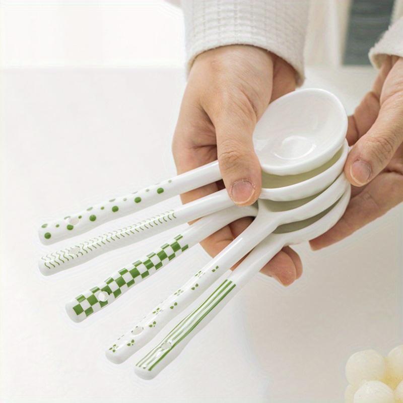 5 st 1 set Högkvalitativa Qingyao keramiska skedar och skedar, hushåll hög utseendenivå, enkla skedar, soppskedar med långt skaft, gröttskedar,