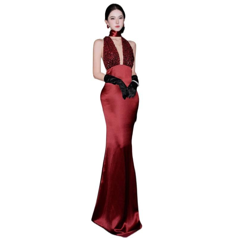 Premium Luxury Dinner Red Neck Sequin Dress Deep Sexy Halter Dress Hip Wrap Dress