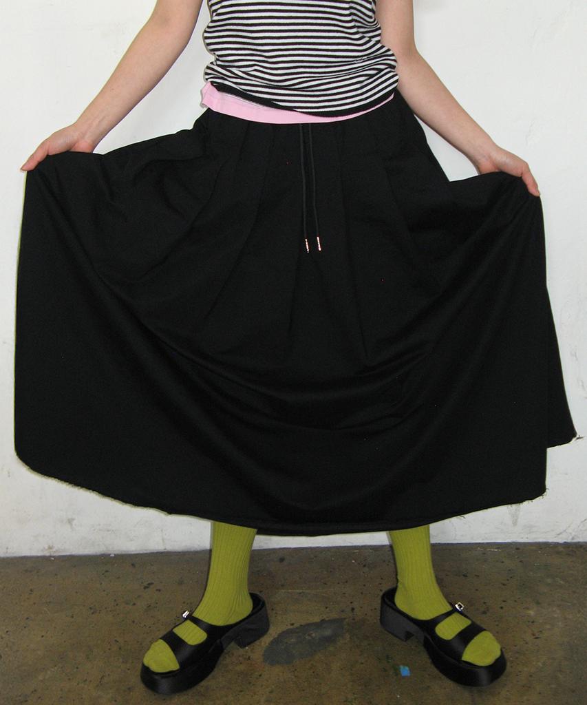 RONRON Sweat Pleats Long Skirt Black
