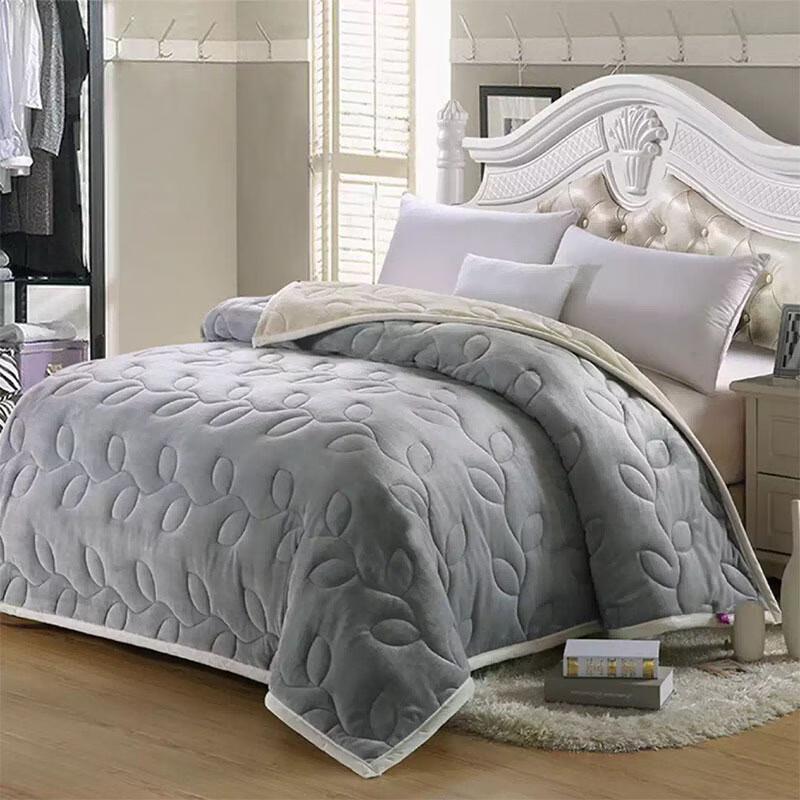

Hengyuanxiang Warm Flannel Quilted Blanket