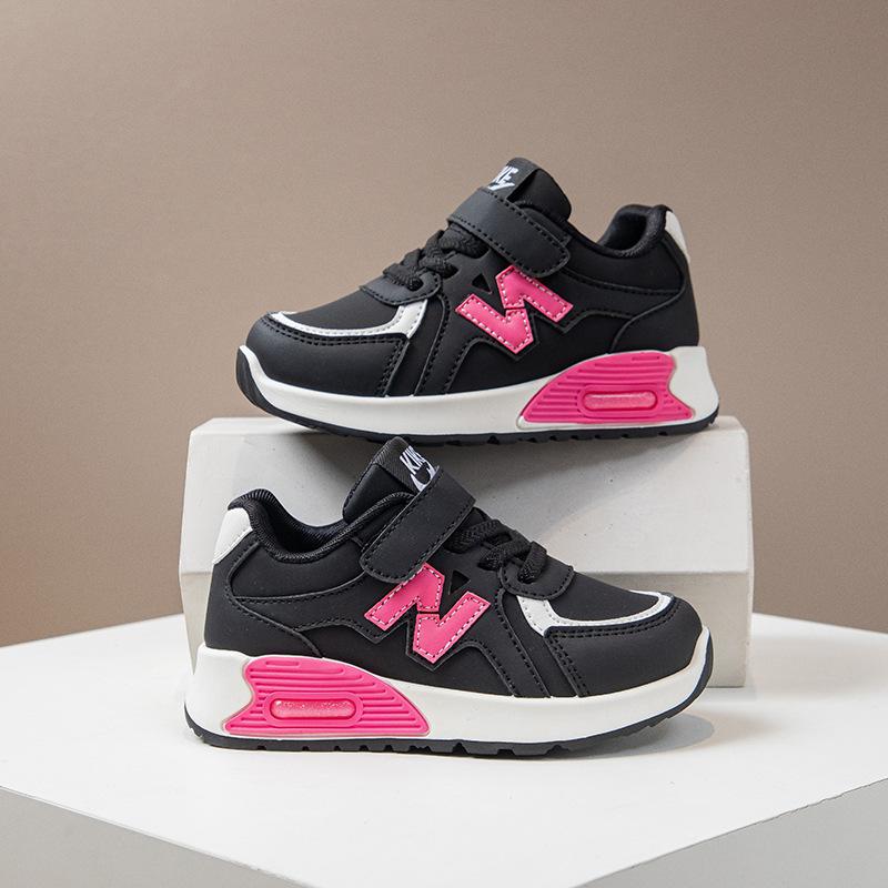 

Детская спортивная обувь 2025 весна и осень новая мягкая подошва нескользящая легкая модная универсальная детская повседневная и удобная 26 yards -31 yards one hand shot 6 pairs чёрный