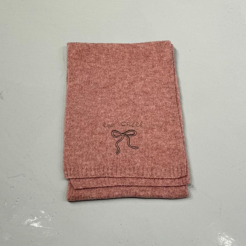 

Autumn and winter new embroidered wool scarf women s high-end sense thickened warm knitted scarf fashionable versatile shawl scarf 23*150cm рожевий