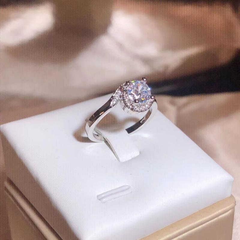 Korean Version of Simple Round Small and Beautiful Zircon Silver Ring Accessories