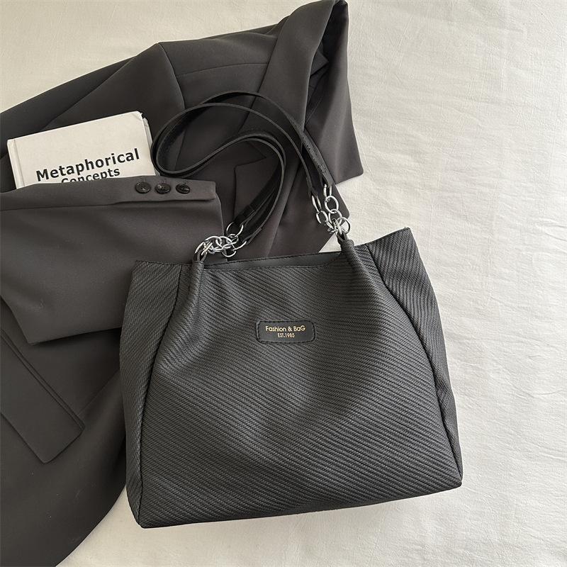 French niche bag feeling tote bag 2025 new trendy fashion big bag women's bag versatile casual shoulder bag new