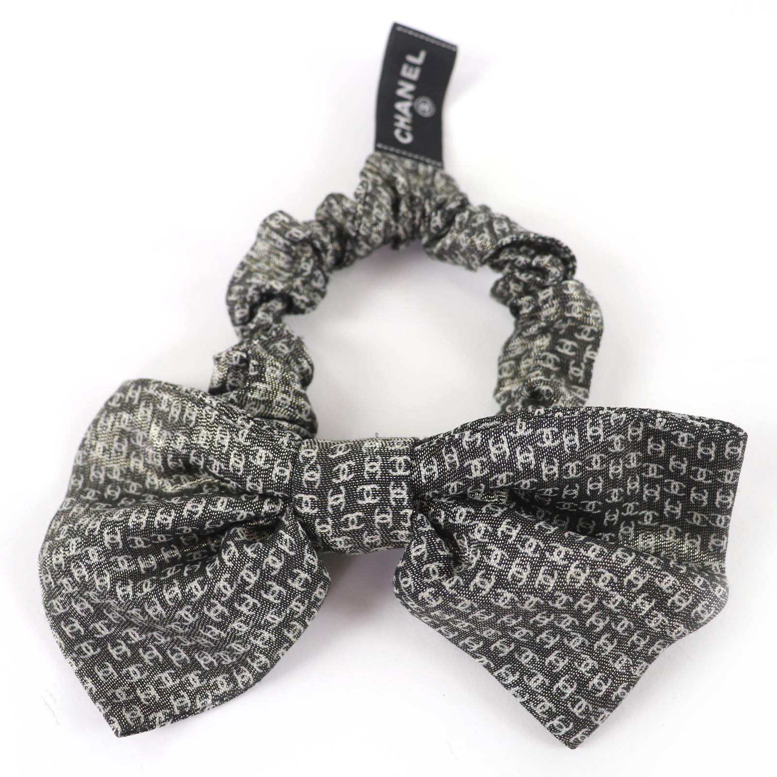 

Excellent CHANEL Métiers d Art Collection COCO Mark Ribbon Scrunchie Gray silk Used