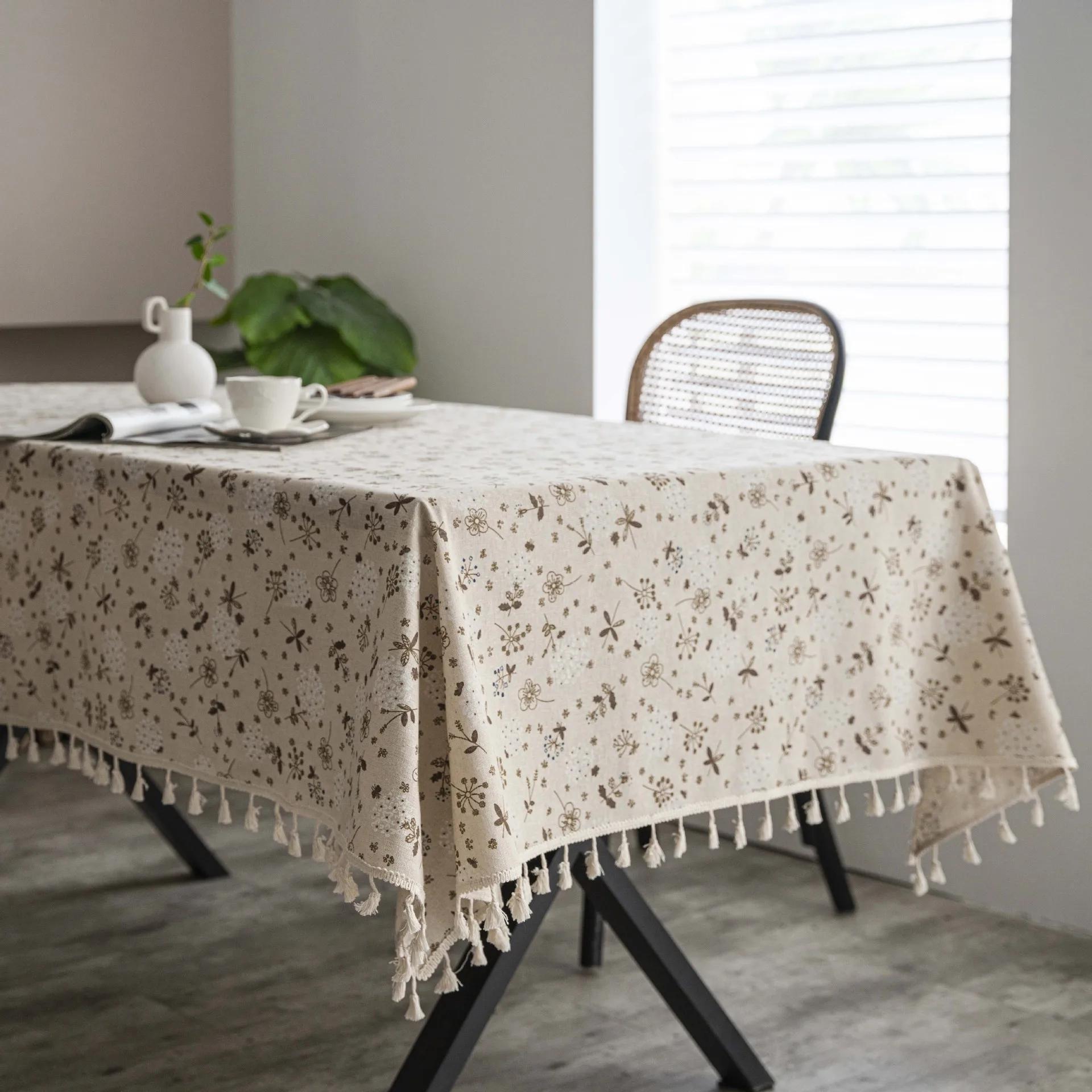 

Vintage Cotton Linen Tablecloth Floral Pattern Table Cloth with Tassel Washable Table Cover for Dinning,Picnic,Tabletop Decor 60X60cm