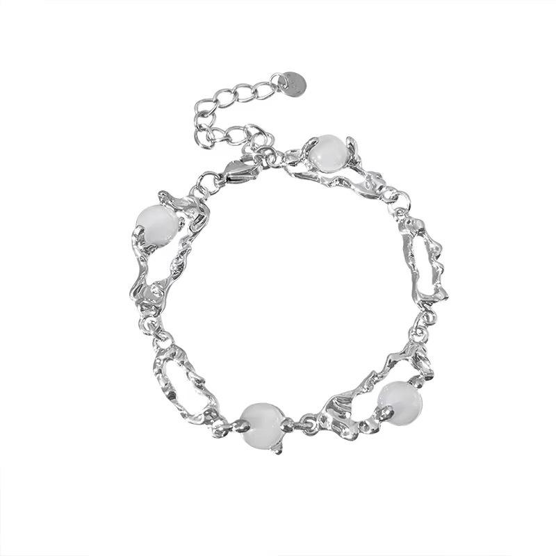 Female Niche Cold Style Collarbone Necklace white moonlight