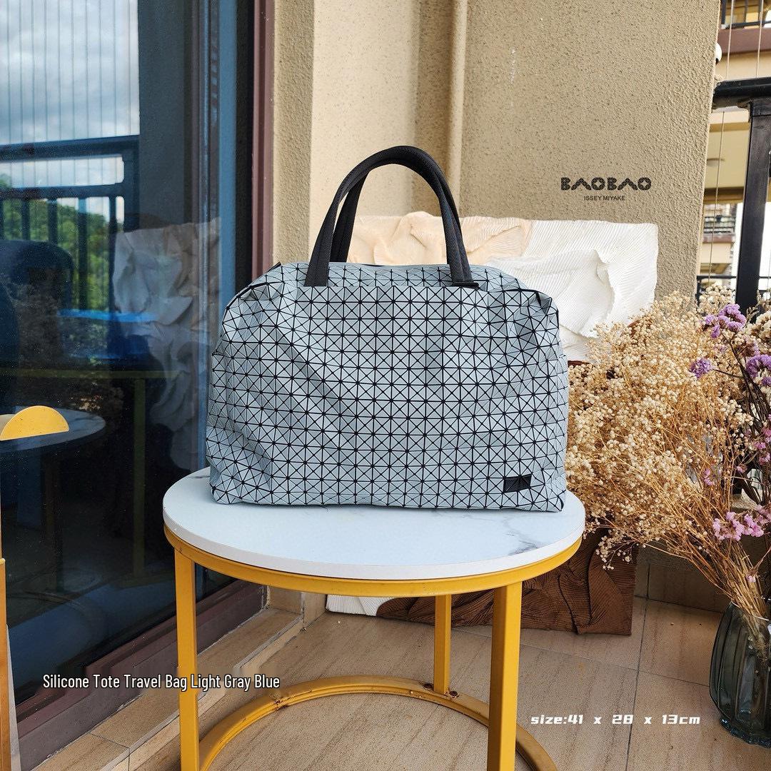 

KURO Japanese Silicone Boston Laptop Handbag: Unisex Three-Diamond Lattice Large Capacity Travel Bag