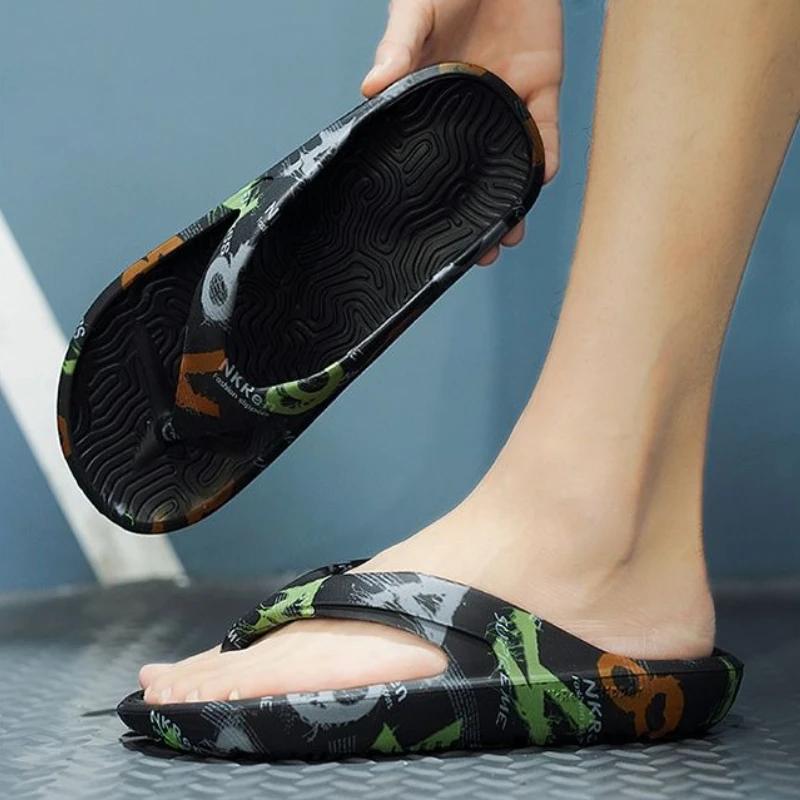 Beach Men's Shoe Flip Flops Platform Slides Shiatsu Adult Designer Luxury Low Price Fun Trend 2025 Rubber Male Slipper