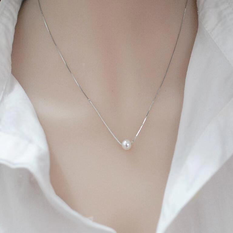 Trendy Versatile Pearl Clavicle Necklace for Women - Light Luxury Design