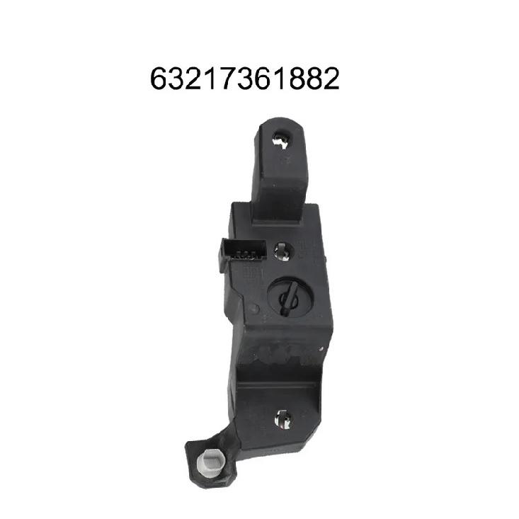 Car Maintenance Light Socket Panel 63217361882 Automotive Lighting ABS Material Non-deformation Practical Design
