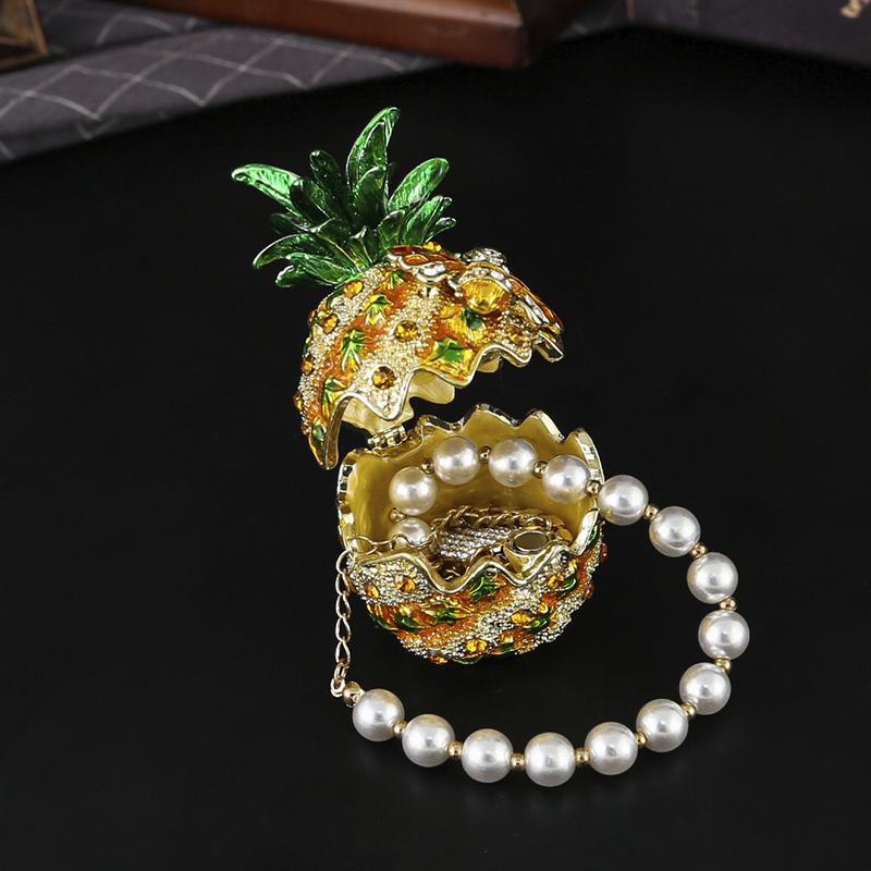 Caixa de joias de abacaxi pequena, artesanato em metal, bijuterias totalmente cravejadas, caixa de armazenamento, pequeno ornamento de abacaxi para mesa, caixa de joias.