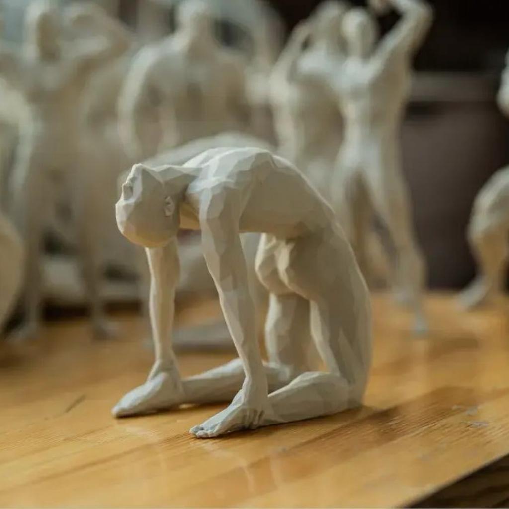 3D Yoga Pose Figurine – Male Plastic Desktop Ornament for Home & Office Decor