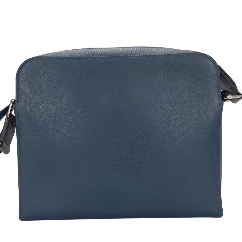 Used LOUIS VUITTON Shoulder Bag Anton Messenger PM M33426 Taiga Blue Marine Navy Everyday use