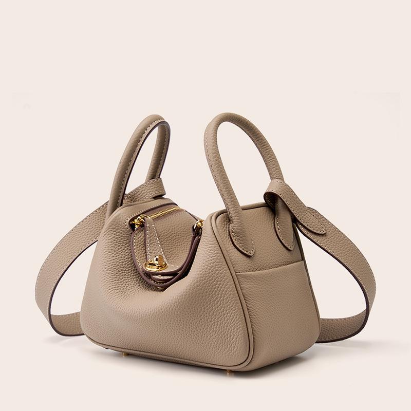

Leather Women s Bag Shoulder Messenger Bag Pillow Bag Versatile Women s Bag