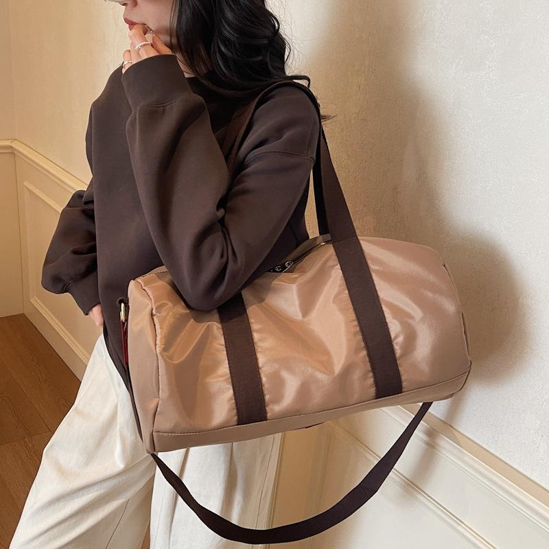 Stylish Nylon Duffel Bag for Women – Lightweight Travel & Gym Tote with Adjustable Shoulder Strap and Spacious Design