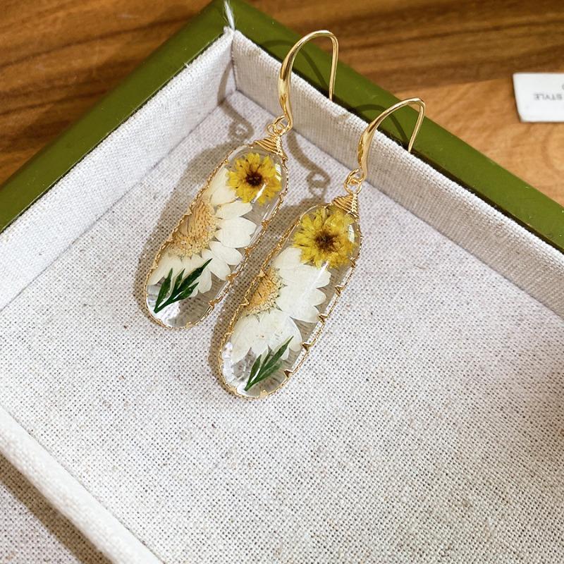 New Trendy Multicolor Clear Resin Geometrical Real Dye Flowers Drop Earrings for Women Real Gold Plated Copper Jewelry