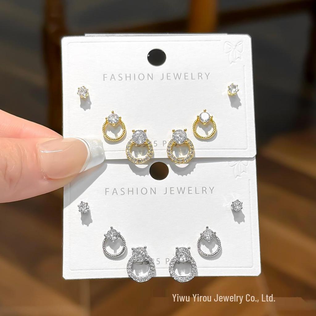 Elegant Korean Geometric Diamond Stud Earrings - Luxurious, Flashy, and Trendy