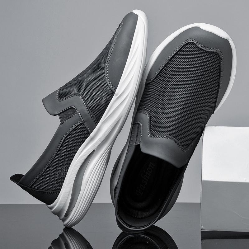 Breathable Men Casual Shoes Lightweight Outdoor Male Walking Shoes Anti-slip Men's Mesh Sneakers Slip On Flats Soft Male Loafers