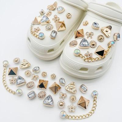 Lüks Tasarımcı Ayakkabı Takısı Crocs için Kendin Yap Vintage Metal Yapay Elmaslı Ayakkabı Dekorasyonu Tokası Croc Takıları Delikli Ayakkabılar Aksesuarı