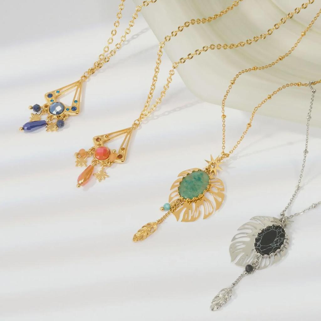 Emerald-Accented Titanium Steel Necklace - Elegant French Leaf Design