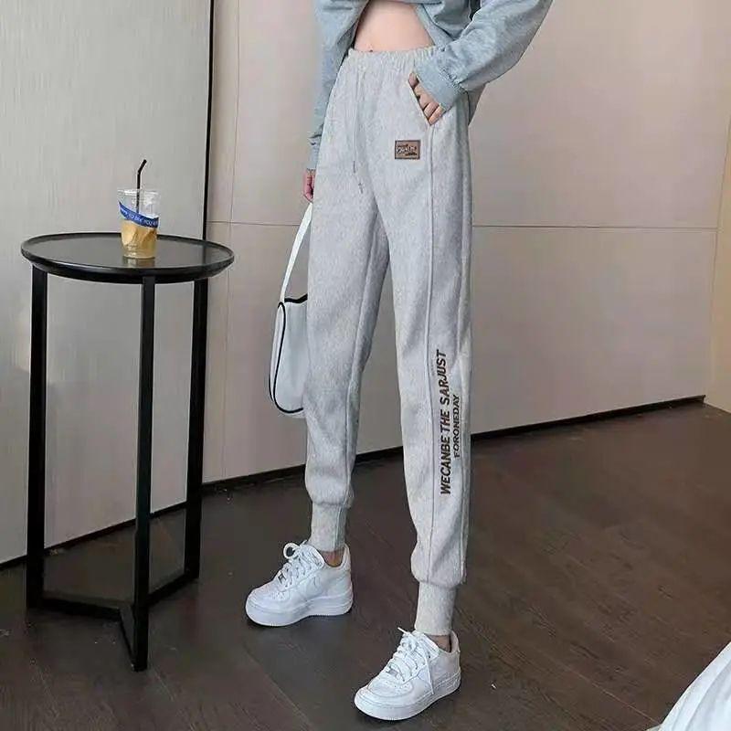 Women's Fleece-Lined Embroidered Sweatpants: Autumn/Winter 2025 Trendy Loose Fit, Slimming Harem Style with Cuffed Ankles.