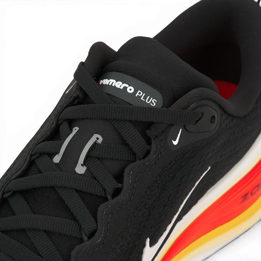 Nike Vomero Plus Schwarz Helles Karmesinrot Weiß Herren Sneaker Segel HV8150009