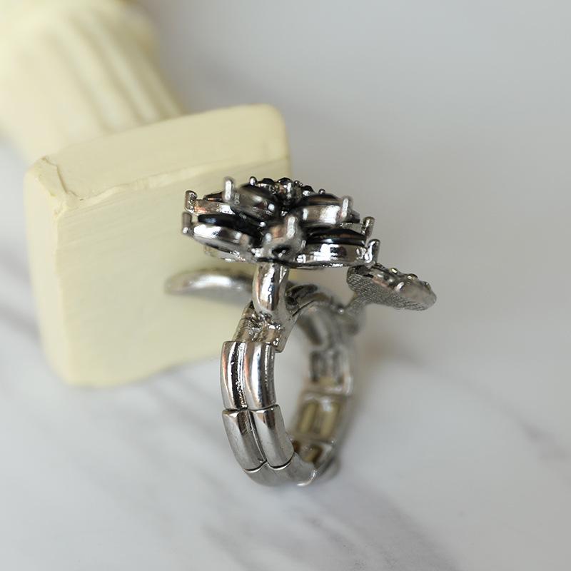 Exquisite Silver Fairy Flower Ring with Sparkling Gemstones