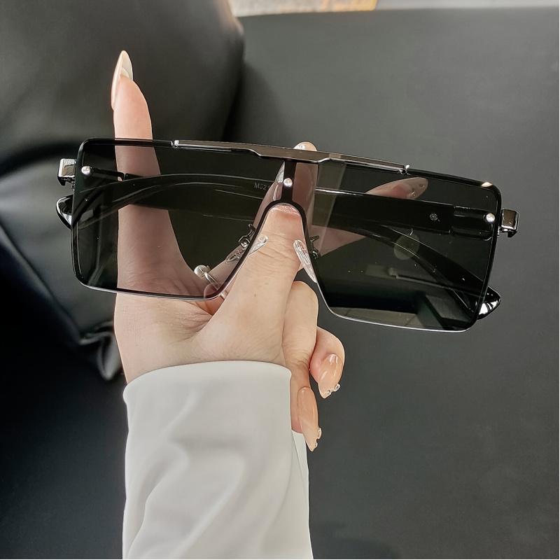 Fashionable Oversized Golden Glasses for Men Women Frameless Design Perfect for Parties Driving