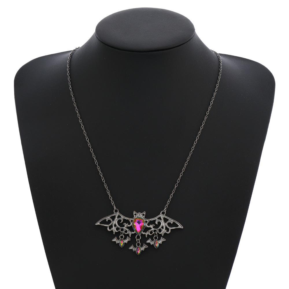 Dark Jewelry Bat Pendant Necklace Alloy Water Crystal For Halloween Decoration