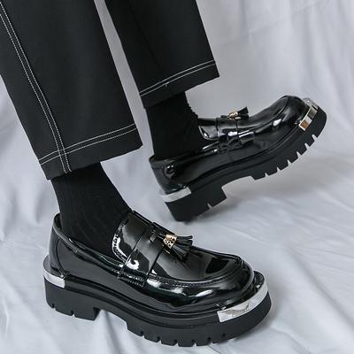 Classic Men Loafers Black White Men Thick-soled Durable Casual Comfortable Fashionable Fringed Shoes Social Shoes Sizes 38-46