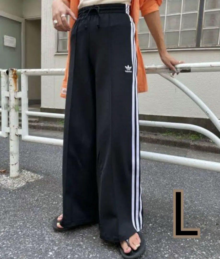 

[Б/У] Кто первый встал, того и тапки. Спортивные брюки Adidas Relax с широкими штанинами, черно-белые, размер L, унисекс