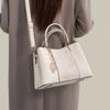Versatile Portable Fashion Women'S Shoulder Messenger Bag Big Bag Summer