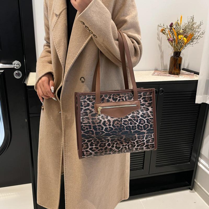 Bolsa Tote Grande Estilosa com Estampa de Leopardo Para Mulheres Perfeito Statement de Moda Retrô