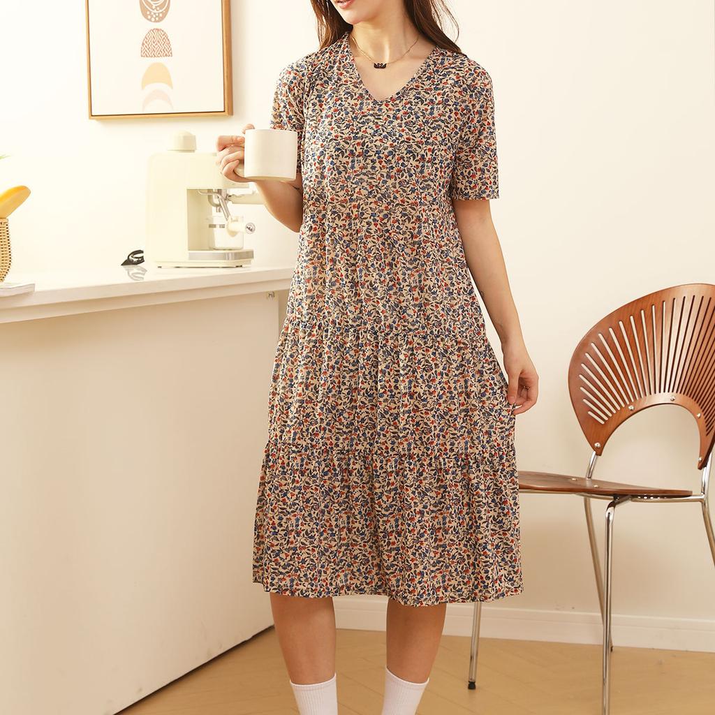 Korean version dress round neck comfortable nightdress women's casual fresh pleated short sleeve floral dress slim dress
