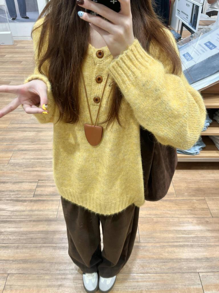 Yellow age-reducing button Henry neck knitted sweater women's autumn and winter plush soft waxy loose backing top