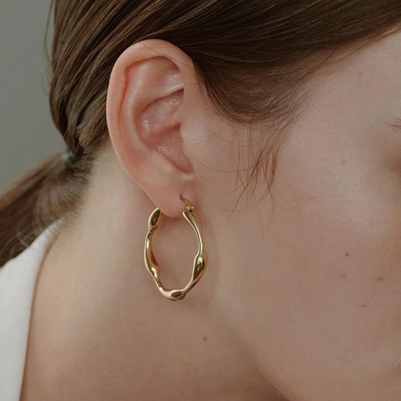 YUSOWA GROVE HOOP EARRING (2COLOR)