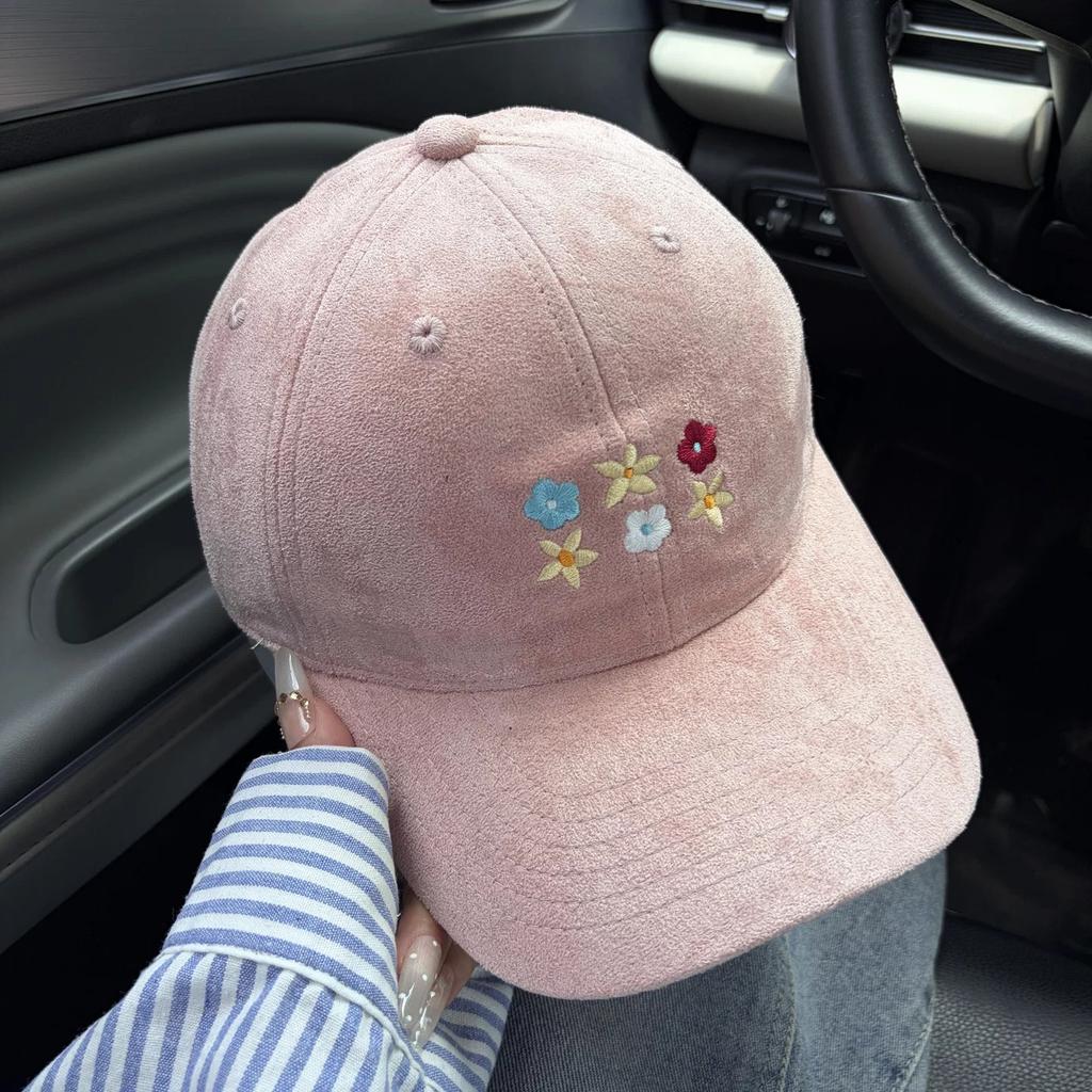 Suede small flower embroidery baseball cap for men and women couples big head circumference versatile fashion cap showing small face