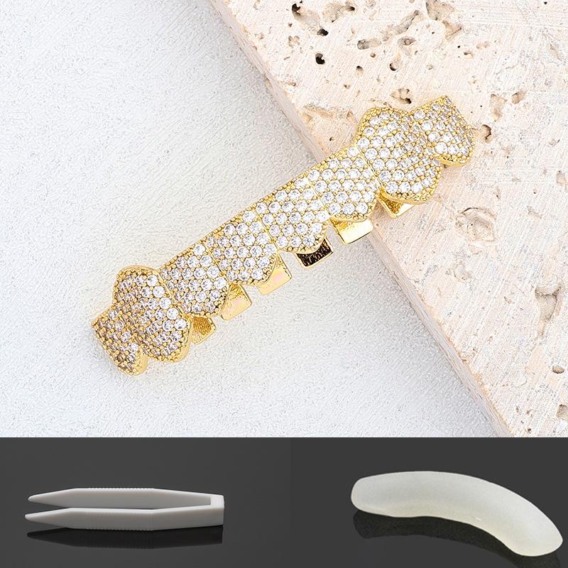 Hot Selling Halloween Hip Hop Grillz: Real Gold Plated Copper, Punk Zircon Paved, Big Gold Tooth Jewelry.