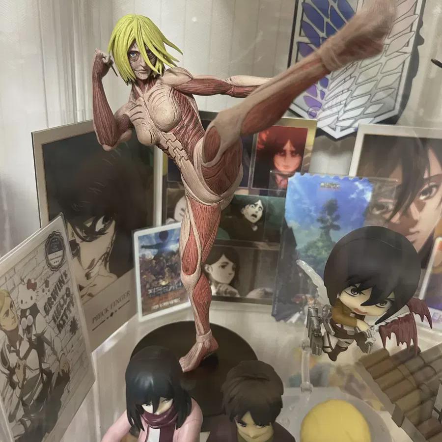 Attack On Titan Annie Leonhart Pop-up Popup Store