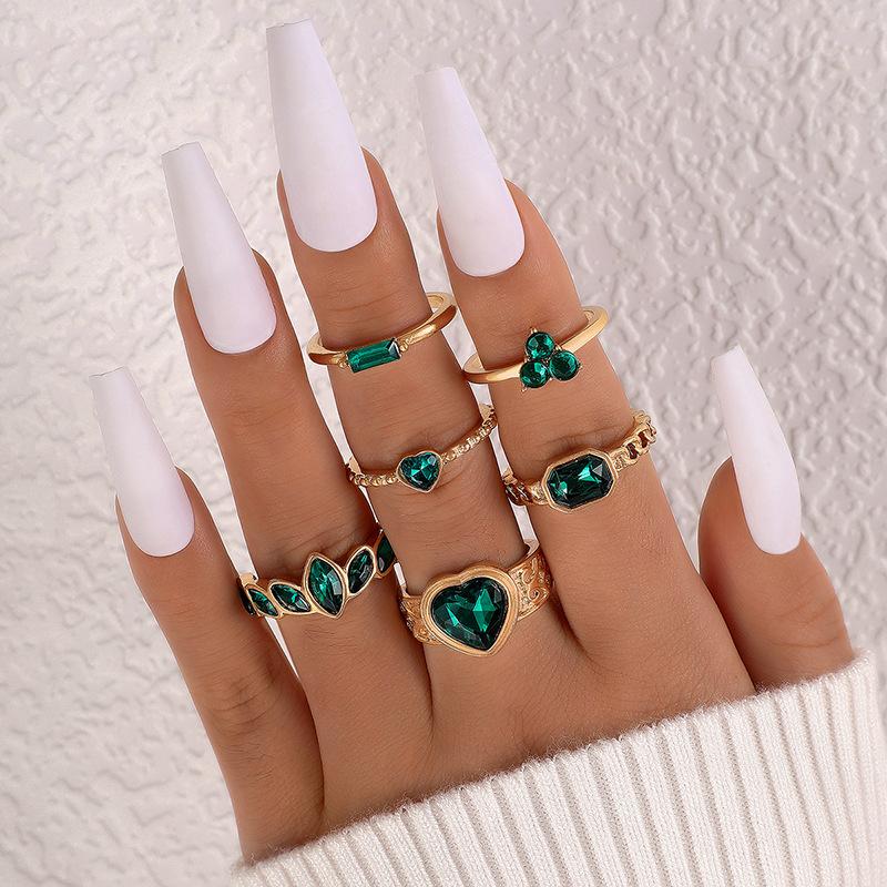 Vintage metal imitation emerald with diamonds, love palm ring, ring multi-piece set for women