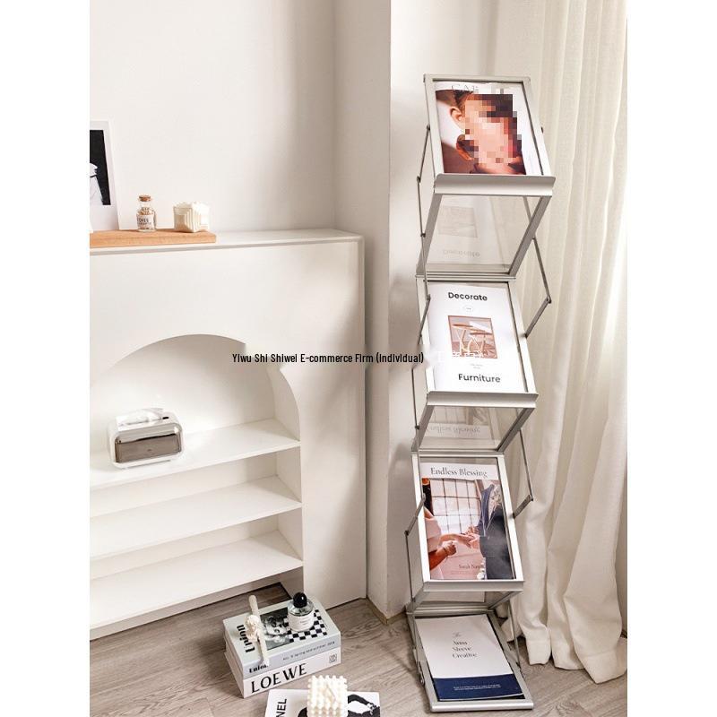 İngiliz Tarzı Defter: Moda Dergisi Kapak ve Sahne Düzeni Aksesuarı