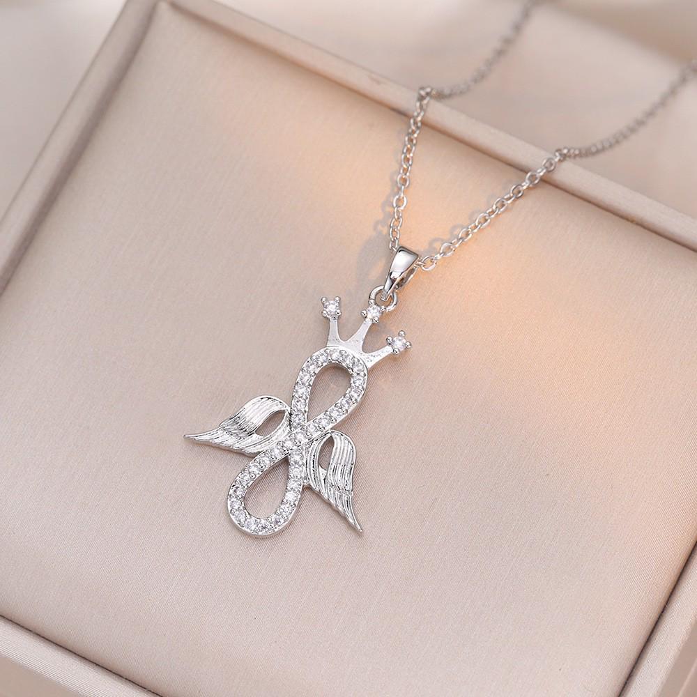 Women's Fashion Heart Pendant Necklace - Elegant, Simple Design, Versatile Clavicle Chain Jewelry
