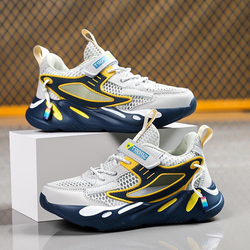 Breathable Boys' White Mesh Sandals with Velcro - Non-Slip Summer Running Shoes