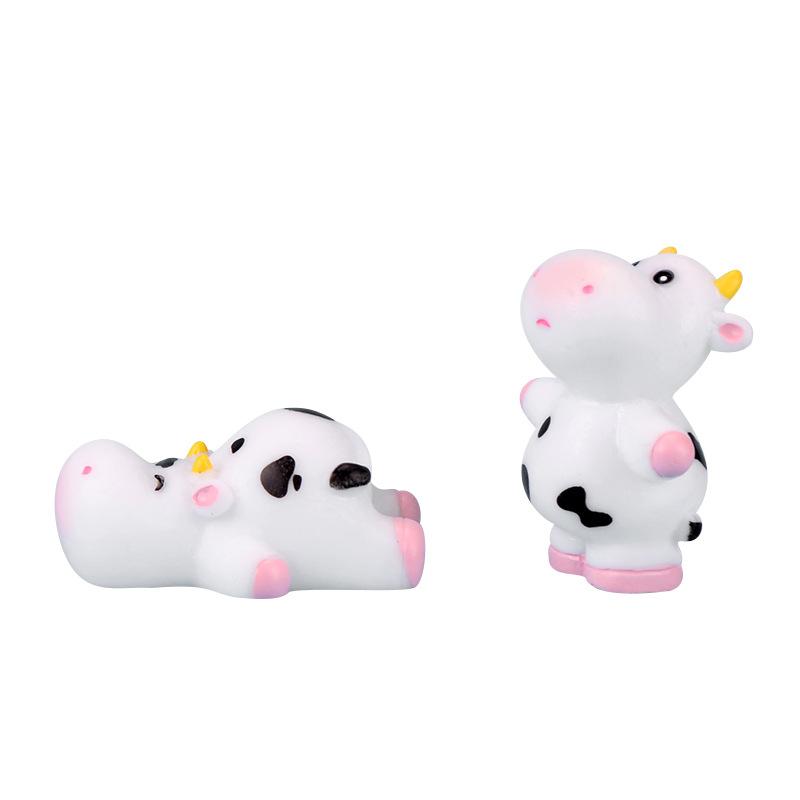 Micro-landscape Moss Ornaments Cute and Adorable Cows Garden Bonsai Decorative Small Ornaments Resin Handicrafts